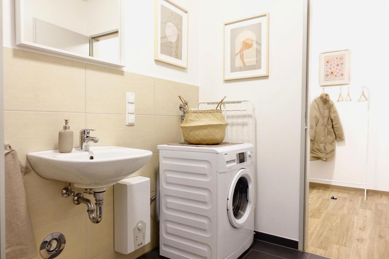 Modernes Apartment, Stadtnah, Stellplatz, Naehe Mosel コブレンツ エクステリア 写真