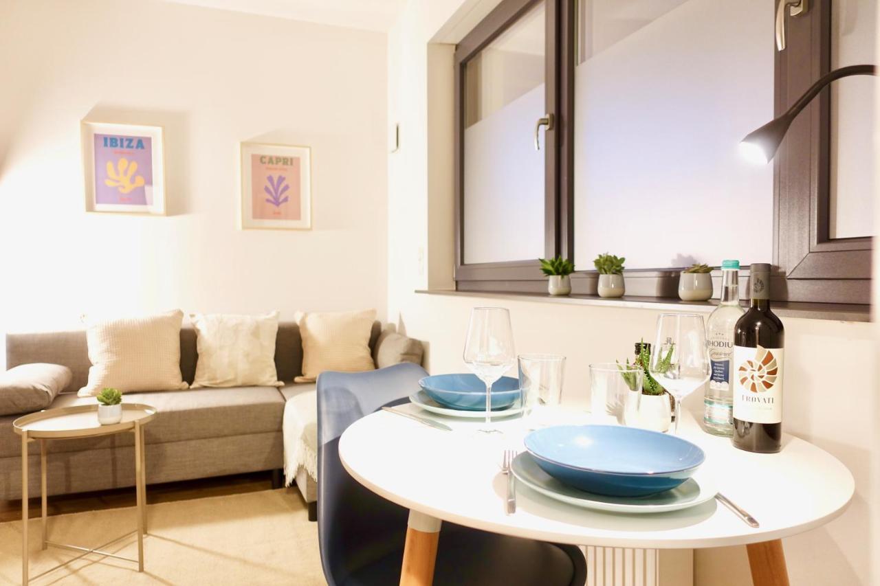 Modernes Apartment, Stadtnah, Stellplatz, Naehe Mosel コブレンツ エクステリア 写真