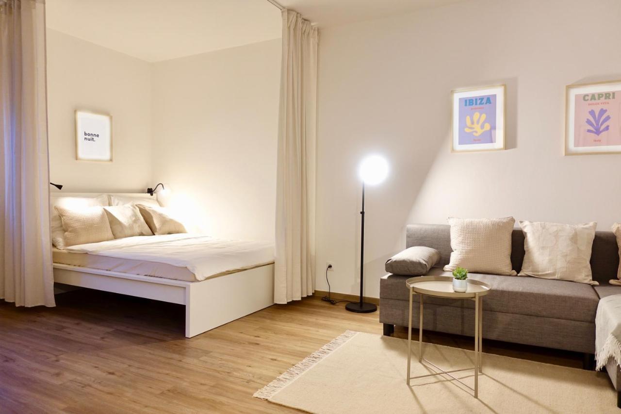 Modernes Apartment, Stadtnah, Stellplatz, Naehe Mosel コブレンツ エクステリア 写真
