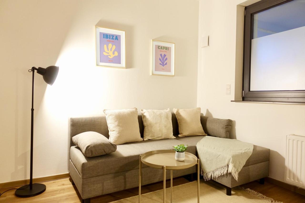 Modernes Apartment, Stadtnah, Stellplatz, Naehe Mosel コブレンツ エクステリア 写真