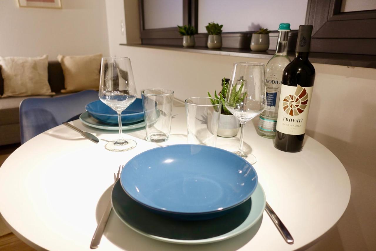 Modernes Apartment, Stadtnah, Stellplatz, Naehe Mosel コブレンツ エクステリア 写真